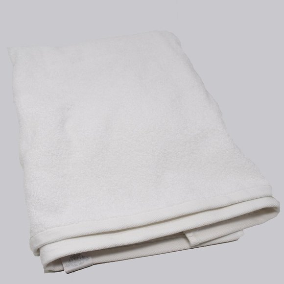 Charmont Collection Shining Snowflakes Bath Towel White Turkish Cotton Christmas - Picture 10 of 10